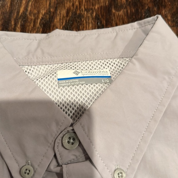 Columbia Sportswear shirt - Picture 2 of 2